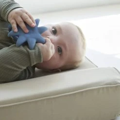 Filibabba Bidedyr - Otto The Octopus Muddly Blue Muddly Blue 17 Filibabba Bidedyr - Otto The Octopus Muddly Blue Muddly Blue -Ergobaby store unnamed file 1094