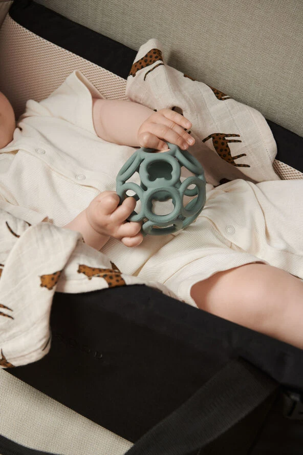 Liewood AMBER BABY NEST OG LIFT Black 6 Liewood AMBER BABY NEST OG LIFT Black - Billede 4