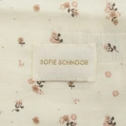 Petit By Sofie Schnoor Cloth 0118 -Ergobaby store unnamed file 1520