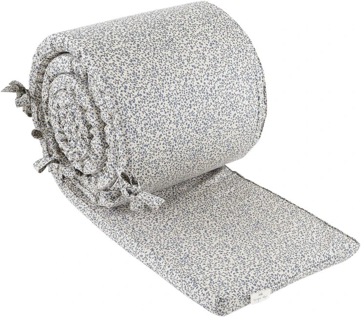 Konges Sløjd BED BUMPER BLUE BLOSSOM MIST 3 Konges Sløjd BED BUMPER BLUE BLOSSOM MIST