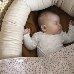 Filibabba Babynest - Fløjl - Doeskin Doeskin 16 Filibabba Babynest - Fløjl - Doeskin Doeskin -Ergobaby store unnamed file 1968