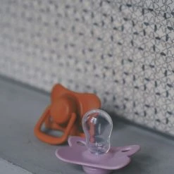 Filibabba 2-pak Sutter 6+ Mdr. - Dusty Rose Filibabba Moments 9 Filibabba 2-pak Sutter 6+ Mdr. - Dusty Rose Filibabba Moments -Ergobaby store unnamed file 2214