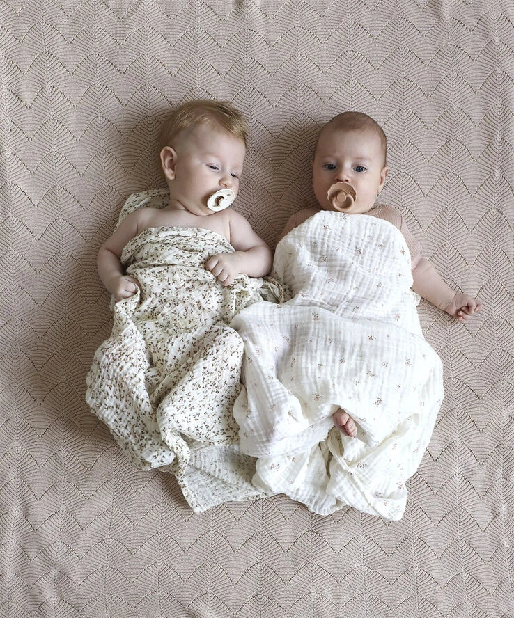 Cam Cam Copenhagen Swaddle - GOTS Poppies Poppies 5 Cam Cam Copenhagen Swaddle - GOTS Poppies Poppies - Billede 3