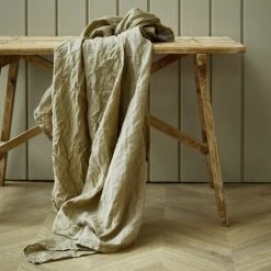 By KlipKlap Stofbleer Poetic Garden (Honey)/Lavender/Dark Sand 8 By KlipKlap Stofbleer Poetic Garden (Honey)/Lavender/Dark Sand -Ergobaby store unnamed file 2535