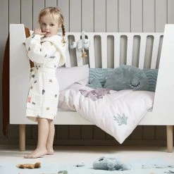 Done By Deer Quiltet Sengerand M/bindebånd Waves Pudder Pudder -Ergobaby store unnamed file 2604