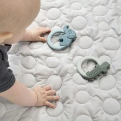 Done By Deer Biderangle 2 Stk Deer Friends Grøn/Blå Grøn/Blå 12 Done By Deer Biderangle 2 Stk Deer Friends Grøn/Blå Grøn/Blå -Ergobaby store unnamed file 2623