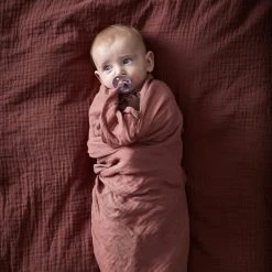 By KlipKlap Svøb Old Rose 9 By KlipKlap Svøb Old Rose -Ergobaby store unnamed file 2693