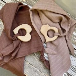 Müsli By Green Cotton Figure Blankie Teether Rose Wood -Ergobaby store unnamed file 2831
