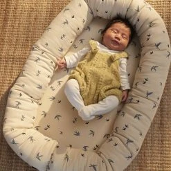 Filibabba Babynest - Dancing Swallow Blue Dancing Swallow Blue 16 Filibabba Babynest - Dancing Swallow Blue Dancing Swallow Blue -Ergobaby store unnamed file 3026