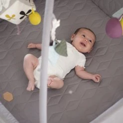 Filibabba Activity Nest - Dark Grey Soft Quilt -Ergobaby store unnamed file 61